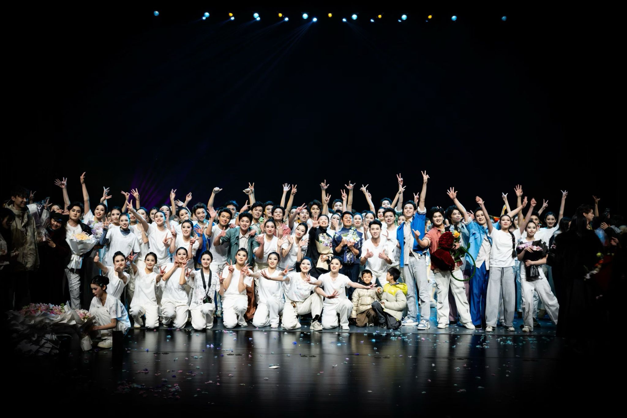 舞韵流转·芳华出圈｜我院2026届舞蹈表演班毕...